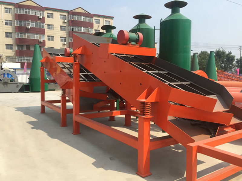 振動(dòng)篩分機(jī).jpg